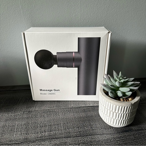 ✨Host Pick✨ Mini Massage Gun model CM20C NIB - Picture 1 of 5